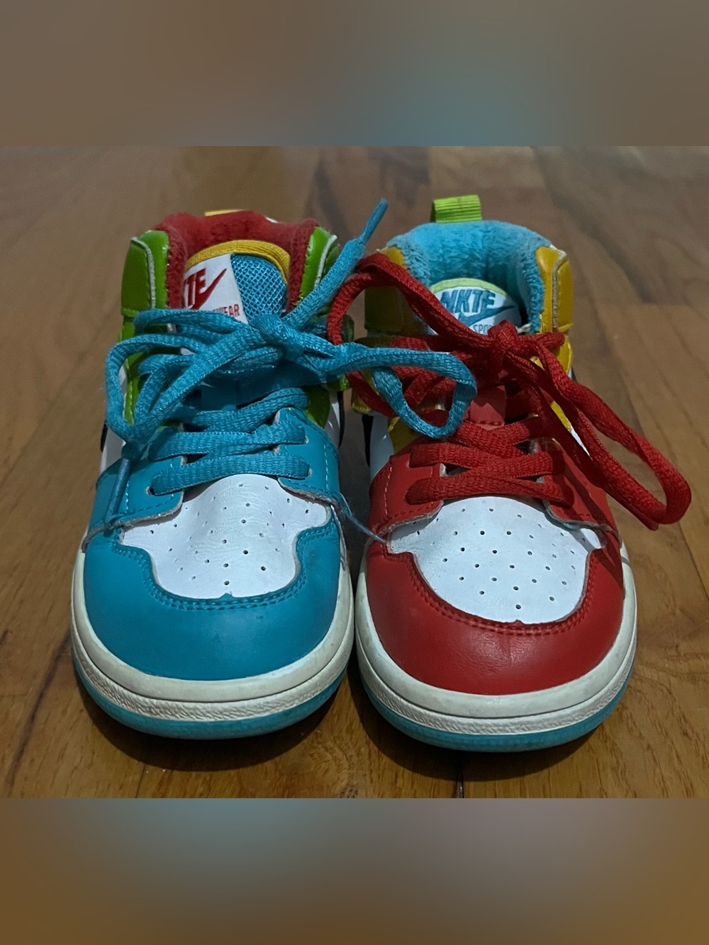 NKTE Kids Mismatched Colorblock Low-Tops — Teal & Red Similar to Nike